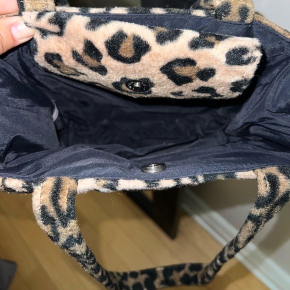 2000's Small Cheetah Soft Tote - Picture 4 of 4